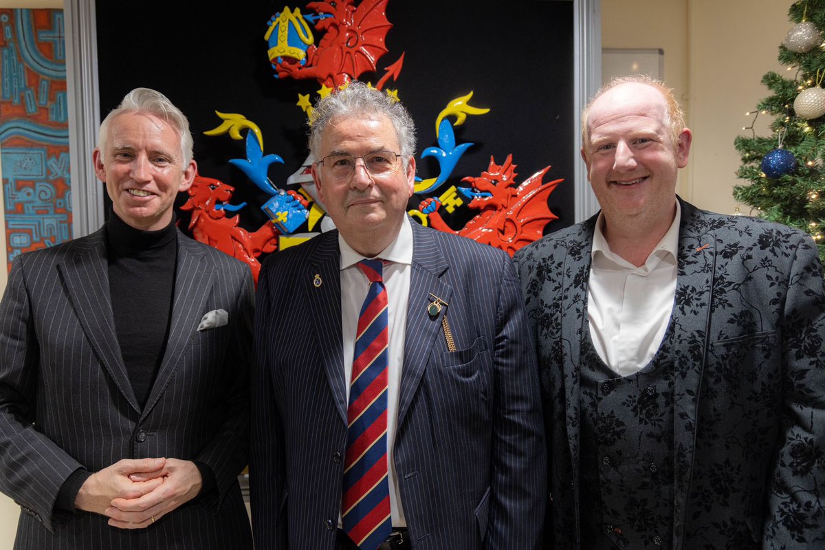 drindoddewisant's tweet photo. 🎶 Cawsom gyngerdd arbennig neithiwr i ddathlu’r Daucanmlwyddiant ar gampws @UWTSDLampeter.

Diolch i bawb wnaeth gymeryd rhan, ac i bawb ddaeth i gefnogi’r noson.#ydds200 https://t.co/eJ92qIxm2P