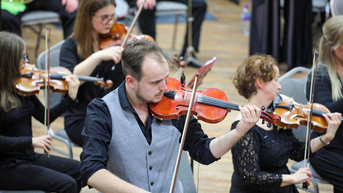 drindoddewisant's tweet photo. 🎶 Cawsom gyngerdd arbennig neithiwr i ddathlu’r Daucanmlwyddiant ar gampws @UWTSDLampeter.

Diolch i bawb wnaeth gymeryd rhan, ac i bawb ddaeth i gefnogi’r noson.#ydds200 https://t.co/eJ92qIxm2P