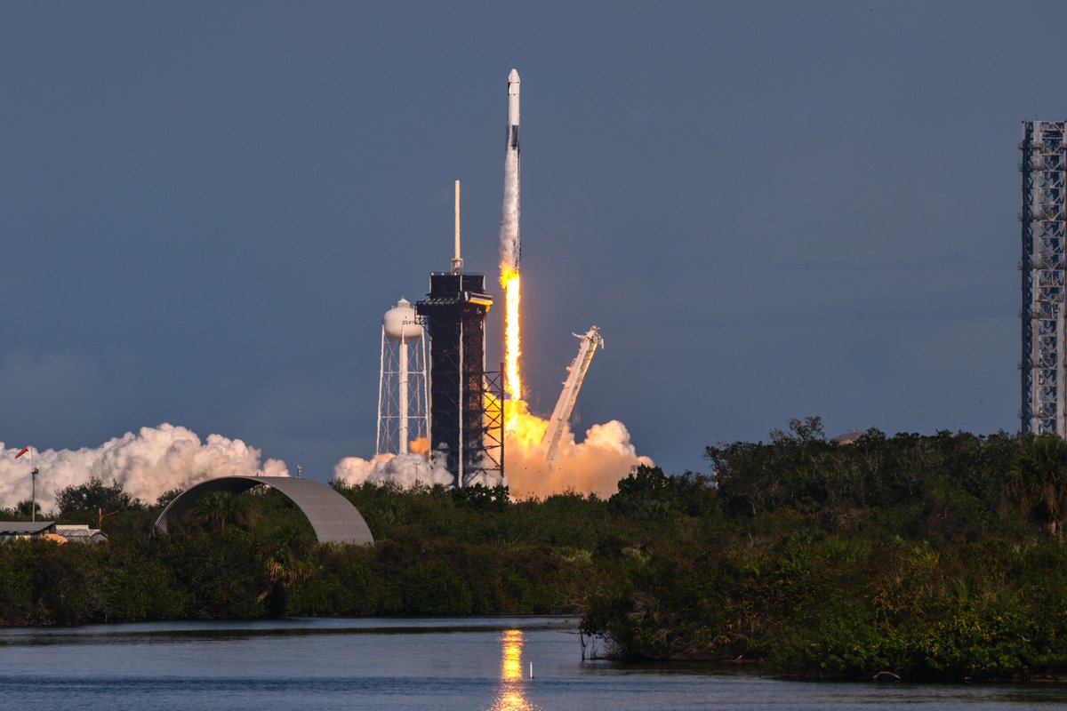 SLDelta45's tweet image. With our 52nd launch of the year, we&apos;ve averaged one per week with over a month left to go! Congratulations to SLD 45, SpaceX &amp;amp; NASA, on the successful launch of CRS-26. This launch provides vital support for the ISS &amp;amp; we are proud to assist in this mission. #SetThePaceForSpace