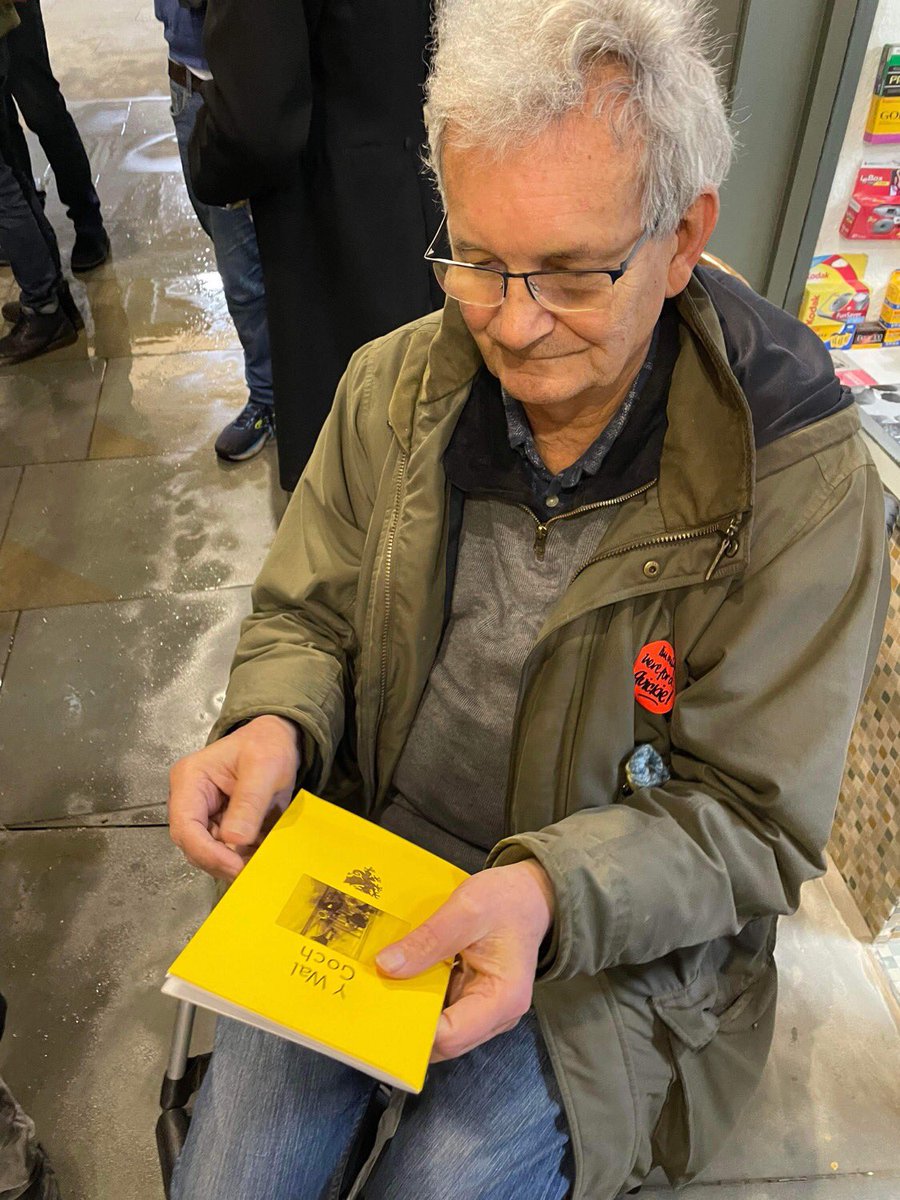 Anthony Jones photographer (@antjphoto) on Twitter photo Big thanks to <a href="/FfotoNewport/">Ffoto Newport</a> who managed to get a copy of my ‘y wal goch’ project zine into the hands of Martin parr himself Big thanks to <a href="/FfotoNewport/">Ffoto Newport</a> who managed to get a copy of my ‘y wal goch’ project zine into the hands of Martin parr himself