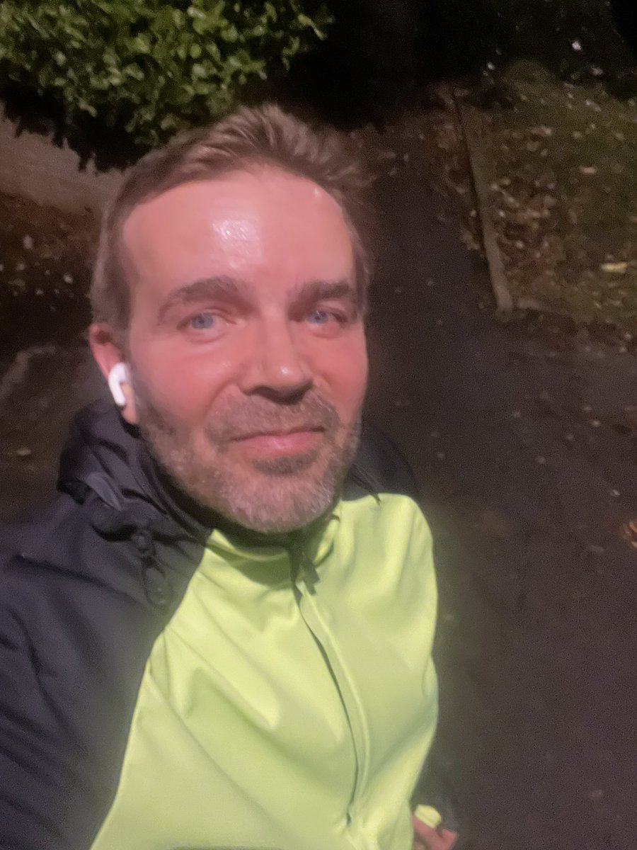 Quite a return to form tonight with 5k and no stitch after too many sedentary weeks 🏃‍♂️