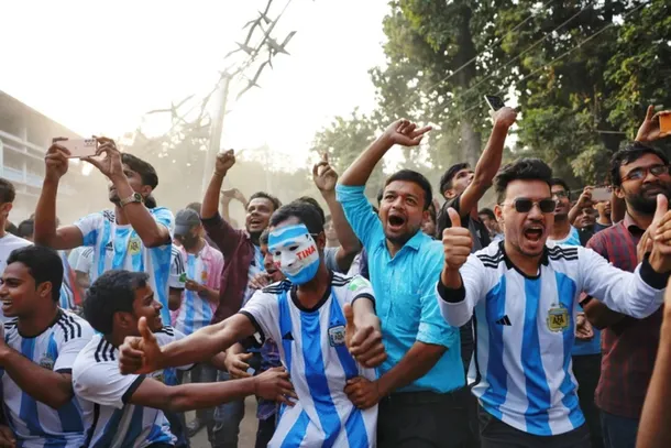 MathiasChu's tweet photo. Dónde nace el amor irracional que le tienen a Argentina en Bangladesh?

🧵 https://t.co/kzqHYCwZRH