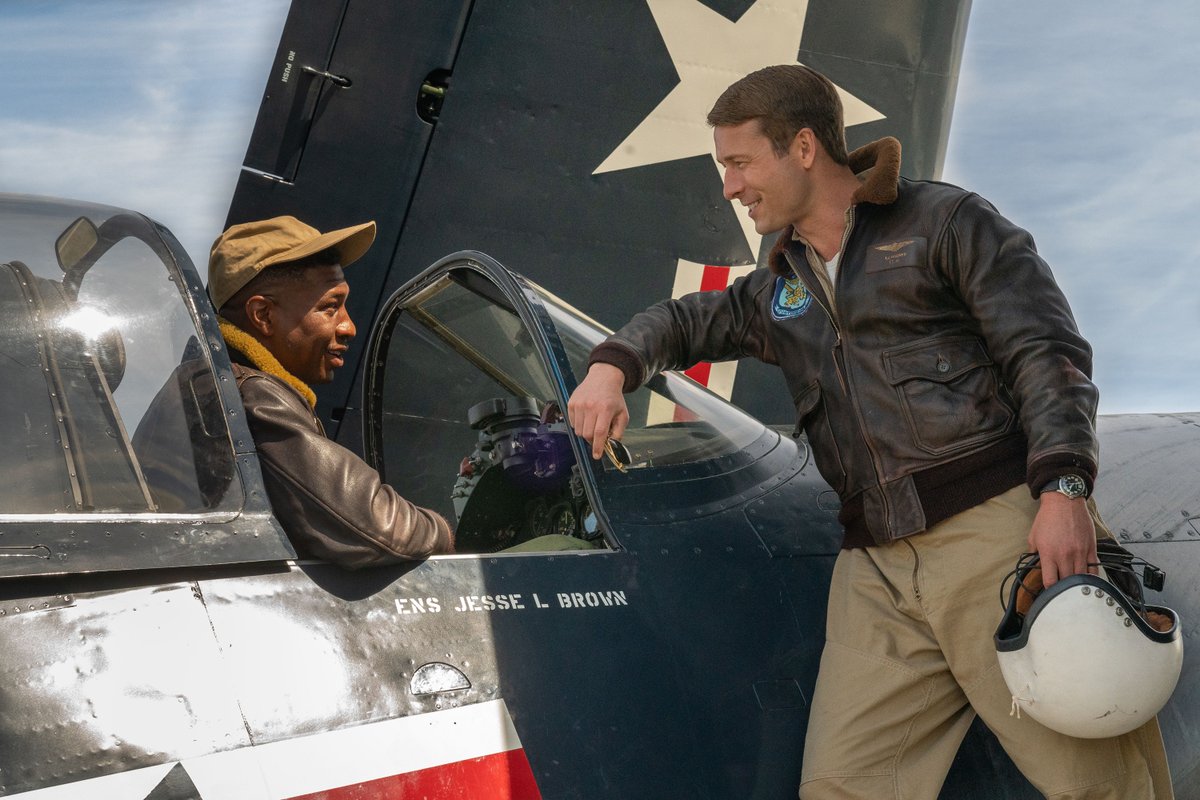 Variety's tweet photo. #Devotion earned $9 million over the five-day Thanksgiving frame. That’s a tragic turnout for the military drama, which carries a $90 million price tag. https://t.co/3jslcssl5L https://t.co/h5ArrTgqaD