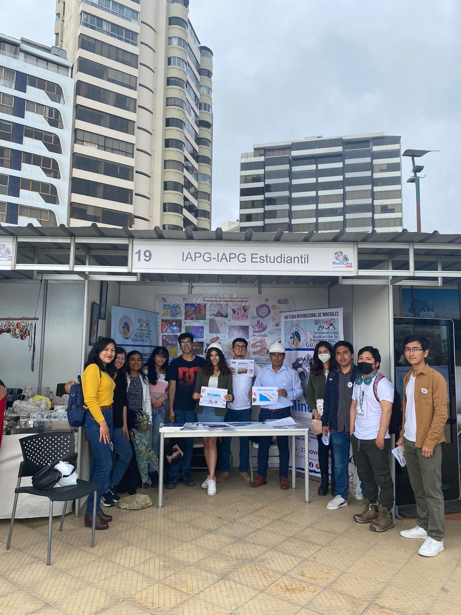 IAPG_Peru's tweet photo. #MinerLima2022 Promoviendo las Geociencias, particularmente la Mineralogía en la búsqueda de acercarlas a la población. 
(1/4) https://t.co/ow8fd97up9