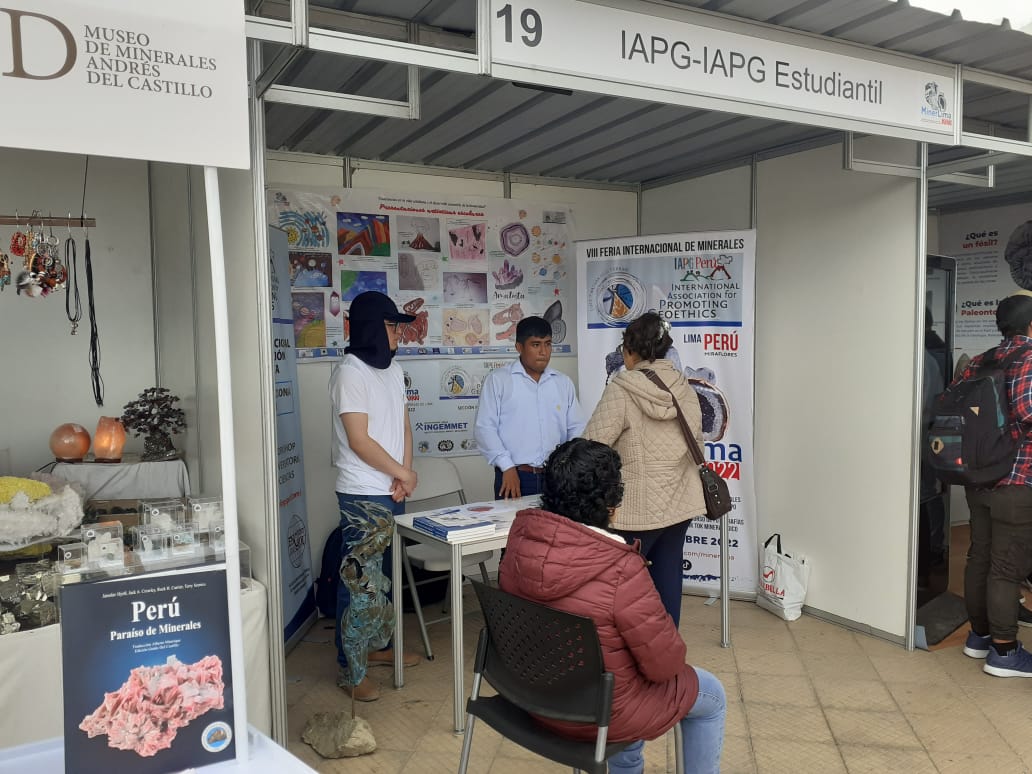 IAPG_Peru's tweet photo. #MinerLima2022 Promoviendo las Geociencias, particularmente la Mineralogía en la búsqueda de acercarlas a la población. 
(1/4) https://t.co/ow8fd97up9