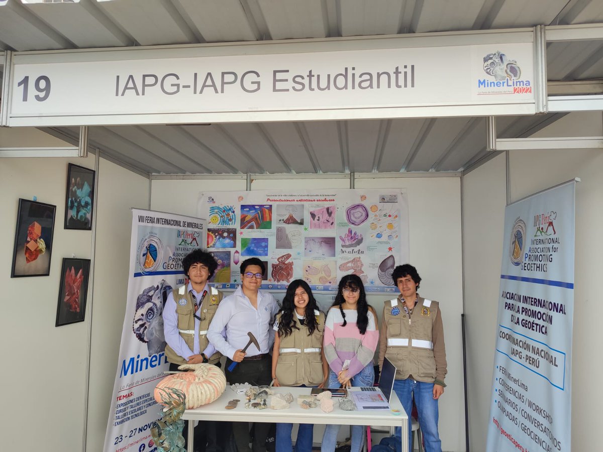 IAPG_Peru's tweet photo. #MinerLima2022 Promoviendo las Geociencias, particularmente la Mineralogía en la búsqueda de acercarlas a la población. 
(1/4) https://t.co/ow8fd97up9