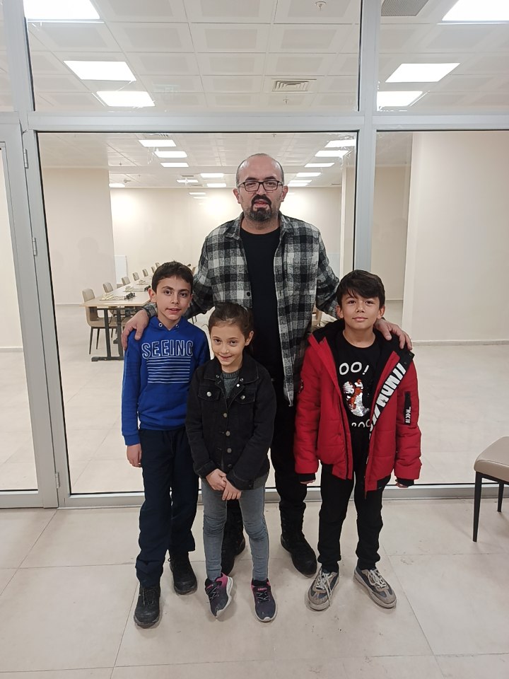 Satranç Federasyonu tarafından düzenlenen Denizli İl Birinciliği turnuvasında Öğrencilerim Ali Mete Ün ve Muhammed Utku Ün 6 da 4 yaparak büyük başarı elde ettiler. Sizlerle gurur duyuyorum çocuklar.  👍👏👏👏 <a href="/totak2066/">Nurettin TIKIM</a> <a href="/DenizlideO/">DenizlideBirÖğretmen</a> <a href="/AysegulGuzel11/">Aysegul Guzel-MEB</a> <a href="/msalihsaginc/">Mehmet Salih SAĞINÇ🇹🇷</a> <a href="/halkegitim/">Halk Eğitim Merkezi</a> <a href="/ay/">💤</a>