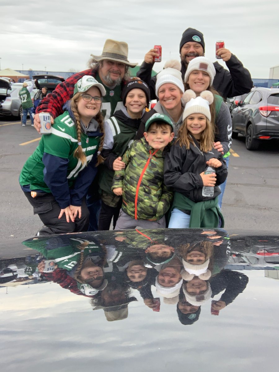 lilhill98's tweet photo. @nyjets #takeflight https://t.co/gx32VhqRQO