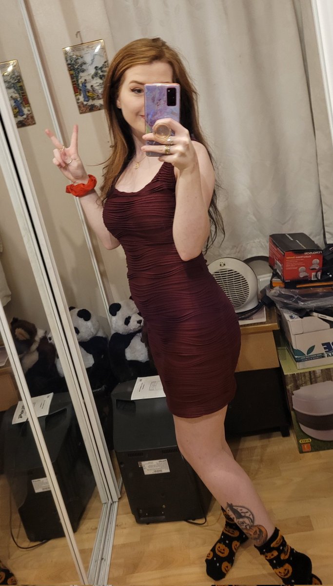 CloudedAshes's tweet image. going to a rock orchestra c u later 🫶