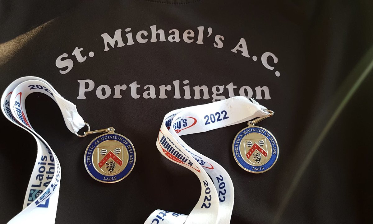 pippa_hackett's tweet photo. From building bridges in Athlone to the fields of Abbeyleix - cross country running is one way to end a great weekend! Really chuffed to take home a silver medal in the Laois Masters Championships event (O45) and team silver medal too π. #GPAC22 #Laois https://t.co/uer9FySiIx
