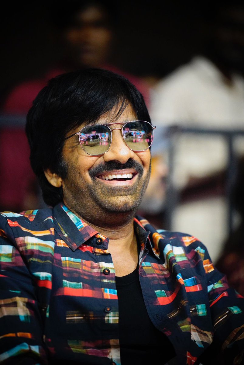 RaviTeja_offl's tweet photo. A memorable night with my #MattiKusthi fam❤️

Enjoy our film in theatres from DEC 2nd! 

@TheVishnuVishal #AishwaryaLekshmi @VVStudioz @RTTeamWorks @ChellaAyyavu @itswetha14 @srinu10477 https://t.co/qAexR4sE1c