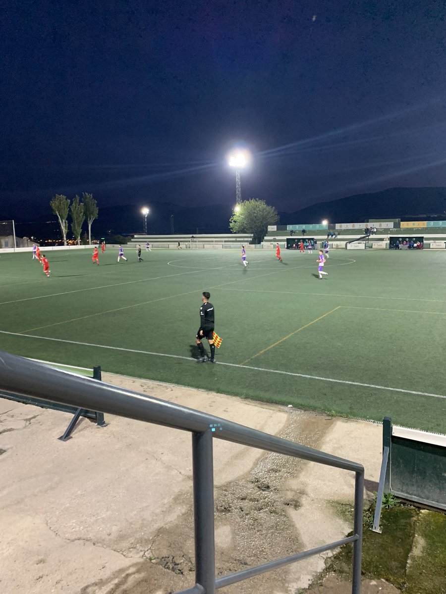 Otro domingo mas, aunque esta vez, desde otra perspectiva. Buen partido entre <a href="/atjaen/">Atlético Jaén F.C.</a> y <a href="/FUENSANTA_CF/">FUENSANTA C.F</a> ⚽️
