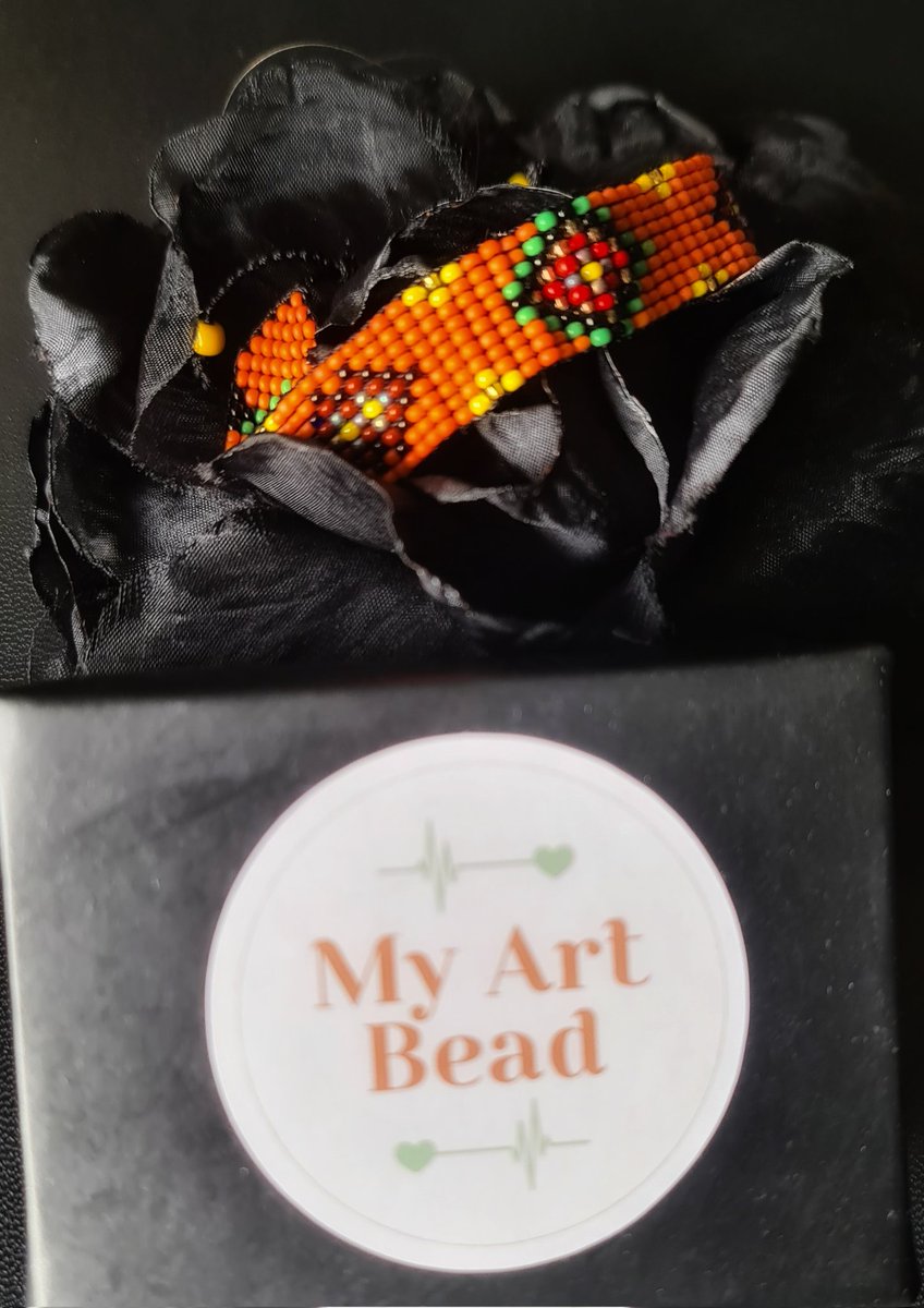 MyArtBead's tweet photo. Orange 🍊 love ❤️ 

handmadejewelry #handmadegiftideas #Christmas #christmasgiftideas #myartbead #newshopintown #localbusiness #beadjewelry #beadbracelets #madewithstories #madewithlove #foryou #fürdich #uniquejewelry #notperfect #nichtperfekt https://t.co/7XQr4zpGke