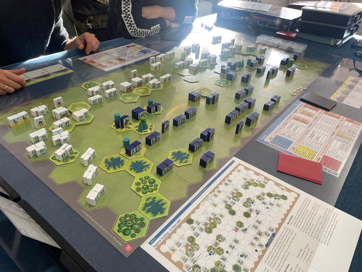 MecatolRex's tweet photo. Mañanas domingueras
Mañanas Wargameras
#TankDuel #CnCNapoleonics https://t.co/yTWlTE0MwL