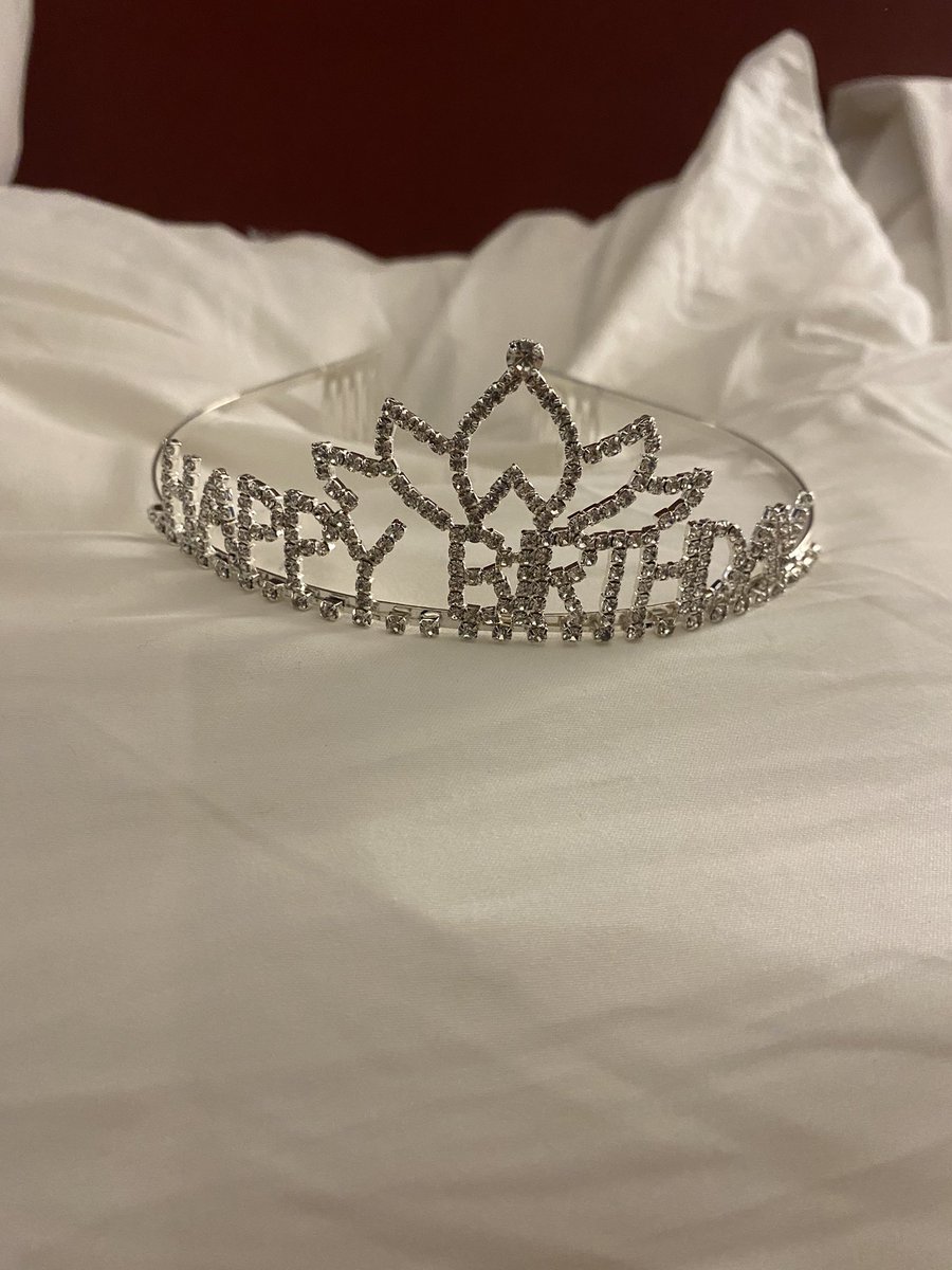 emma_slowe's tweet photo. When your away with the princess . Happy birthday charlotte.  #NewYorkCity #birthdaygirl https://t.co/hAI2HhDAUb