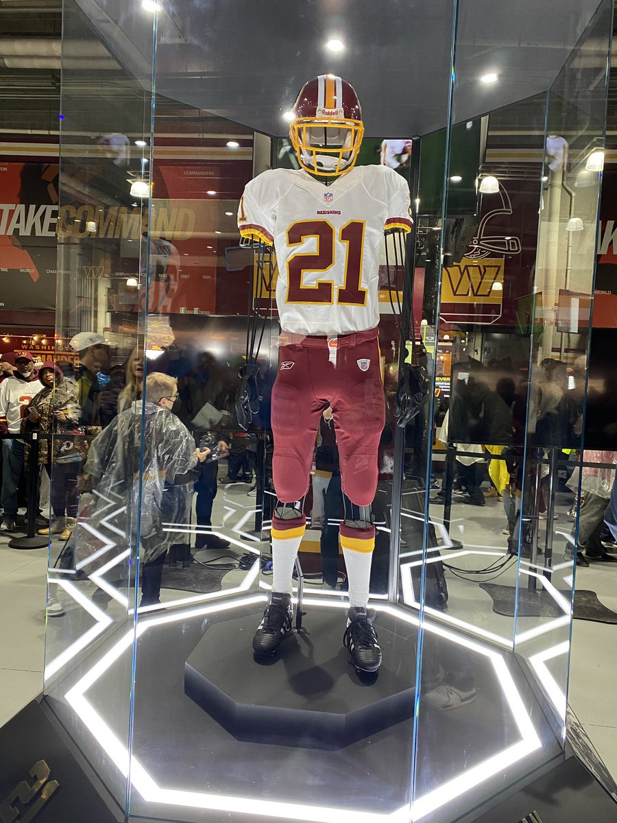Scott Abraham on Twitter: 'Closer look at the Sean Taylor Memorial. This  will be transportable so it will go in the new stadium wherever that may  be.  / Twitter