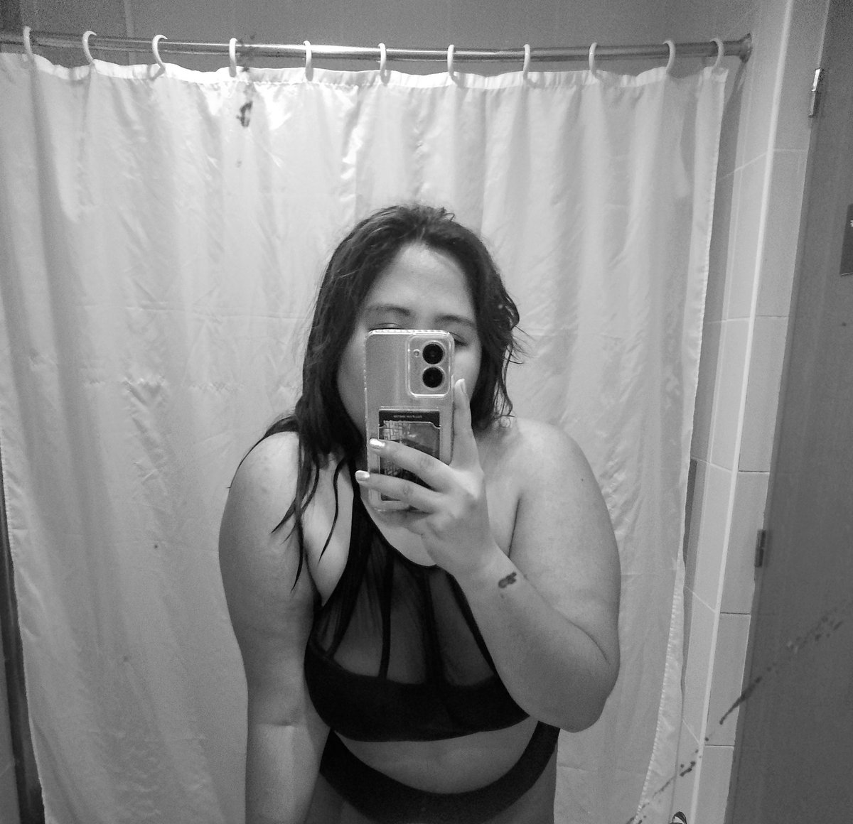 cokayeine's tweet photo. Shameless. 🔥 https://t.co/7qxYnhfiKG