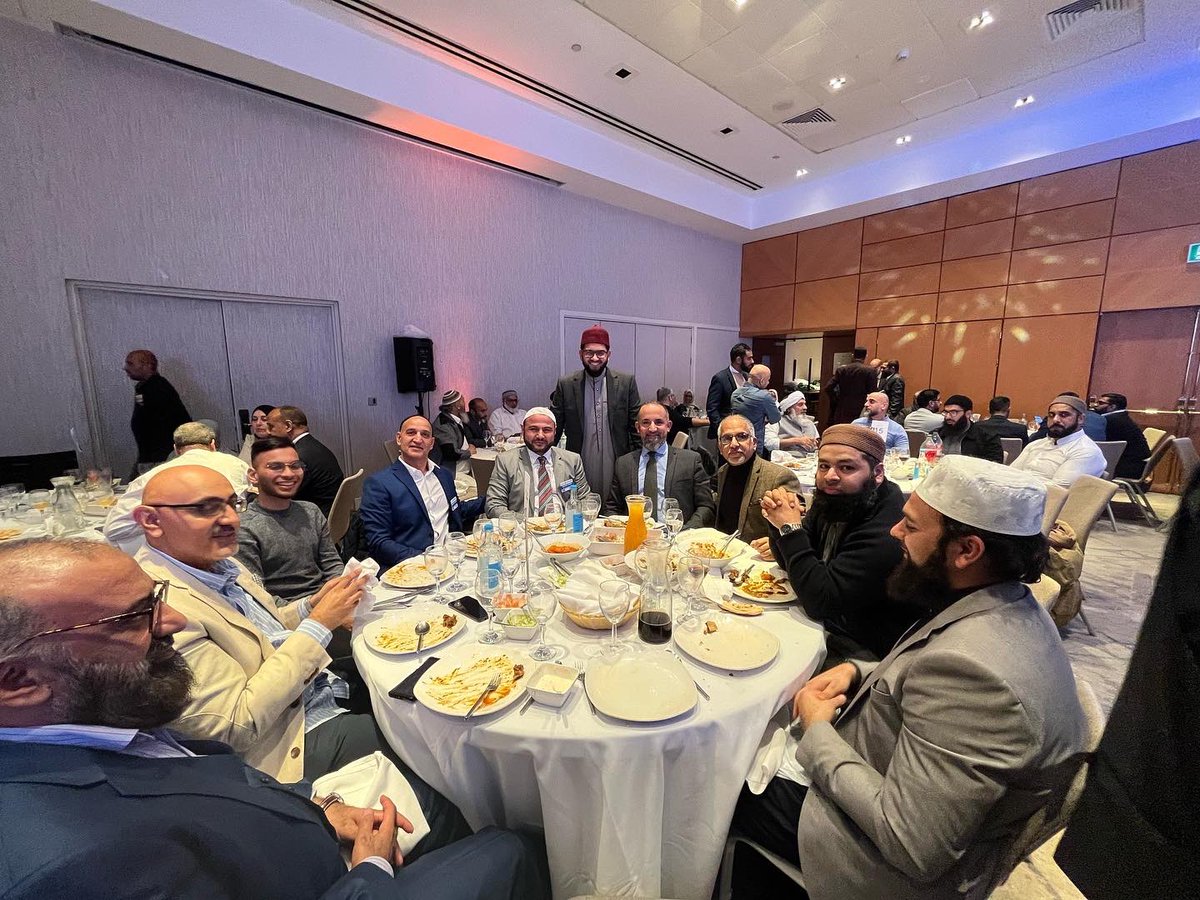 QariAsim's tweet image. Incredibly successful #beaconmosque awards dinner - recognising the fantastic work that many of our #Mosques are doing across the country. 
Great to see so much creativity, energy, positivity and passion.
#bbma
