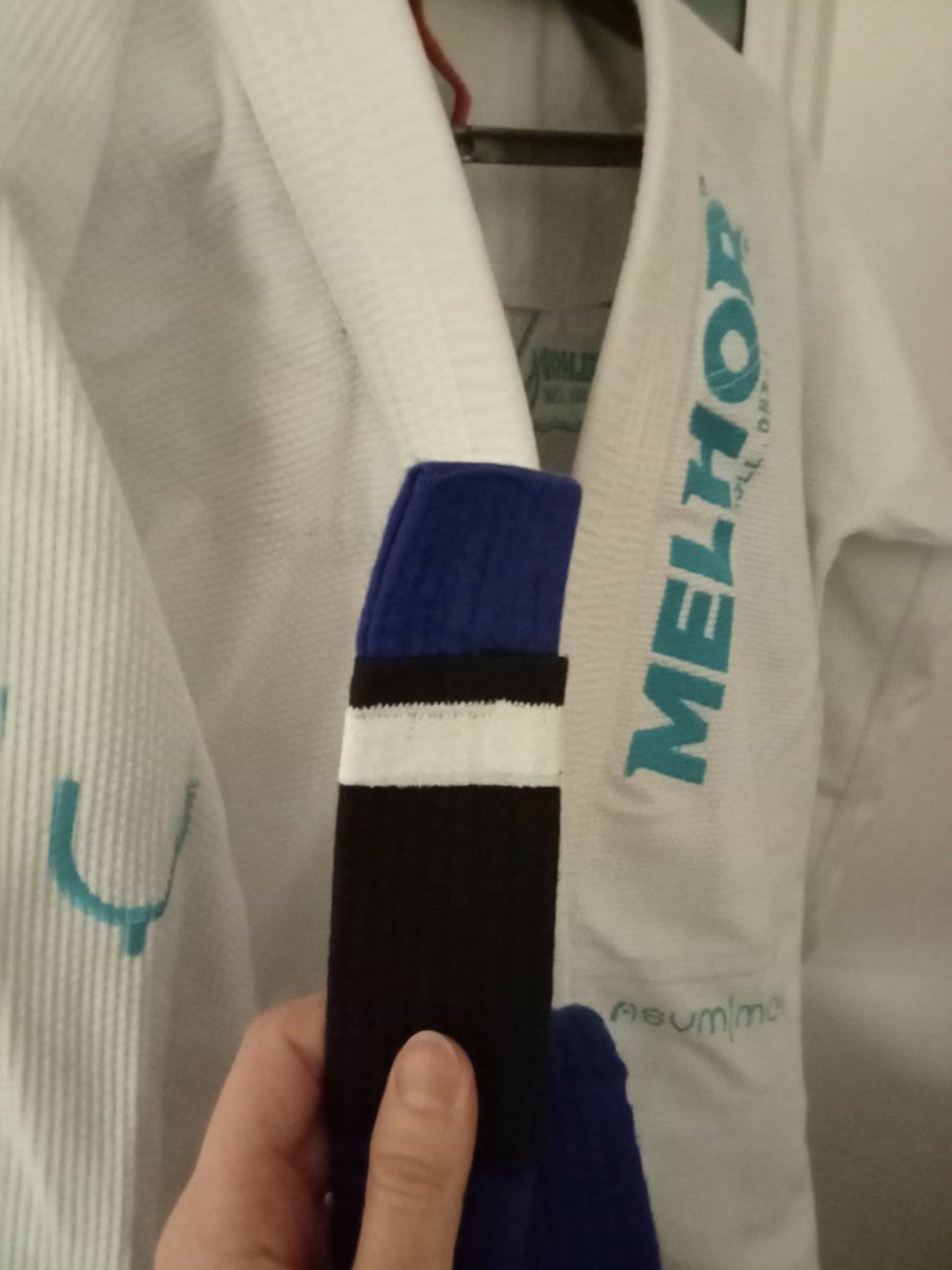 Miss_Shady86's tweet photo. Niedziela to dobry dzień na Seminarium😁
Dziś w naszym klubie odbyło się semi z liderem Zenith BJJ Polska Przemkiem Gnatem, do którego mój klub Gameness Team należy, oraz promocje na wyższe stopnie.
So
Moja pierwsza belka na niebieskim pasie💙⬛⬛⬜⬛💙
#bluebelt #onestrip #bjj https://t.co/p4vP6tTyox