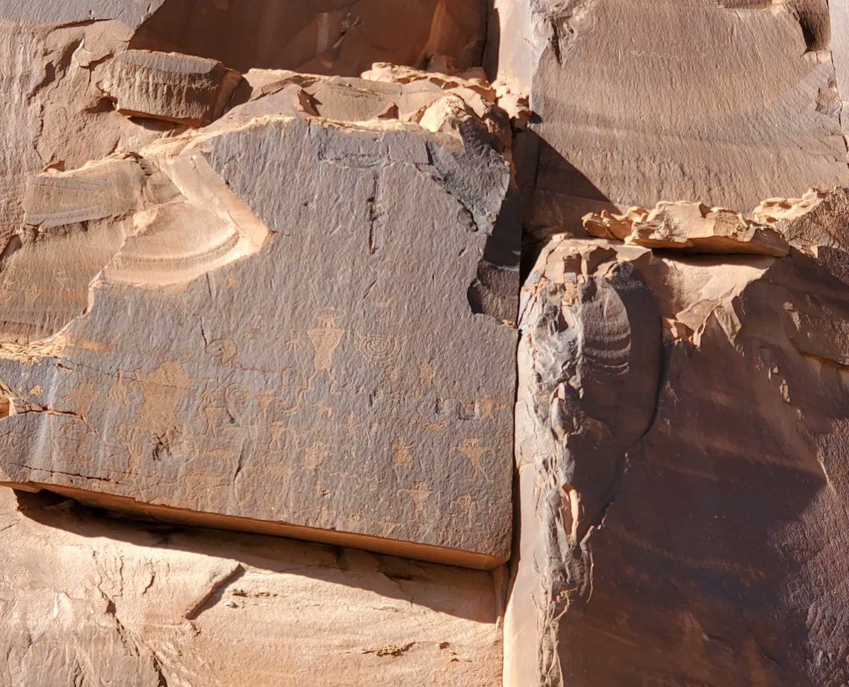 NolaNikole's tweet photo. Thanksgiving weekend #moab #veiwofthepast @Michael_NKLW https://t.co/gx0t8RloBb