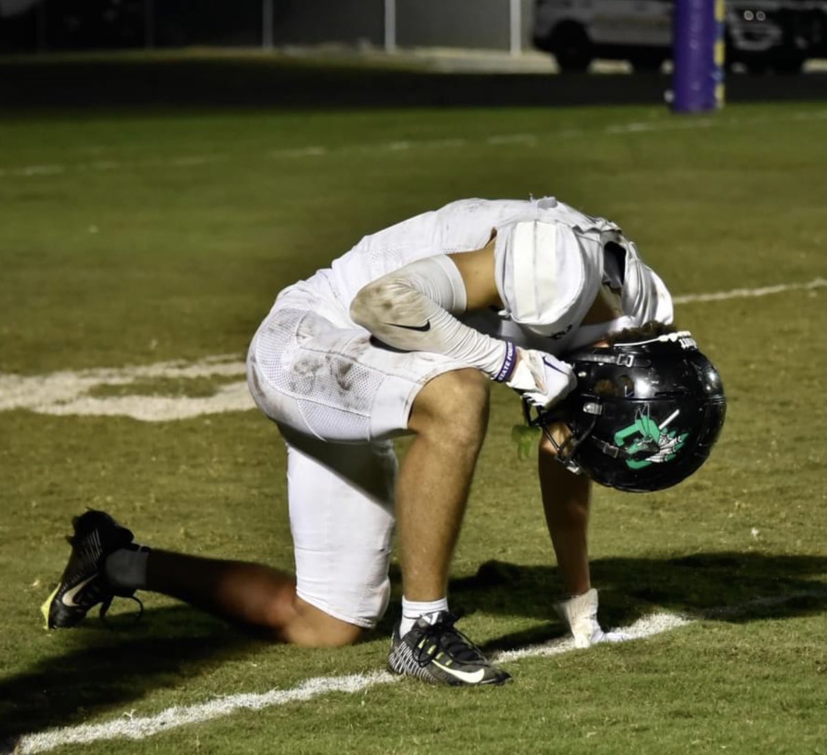 jaycebrownn's tweet photo. This one hurt. I want to thank Choctaw as a whole for a great season. 925 receiving yards, 14 touchdowns and 10 interceptions my senior year. Truly proud of how far i’ve came. Next stop Manhattan, Kansas.💜🤝🏽 https://t.co/fxxbtPQSUX