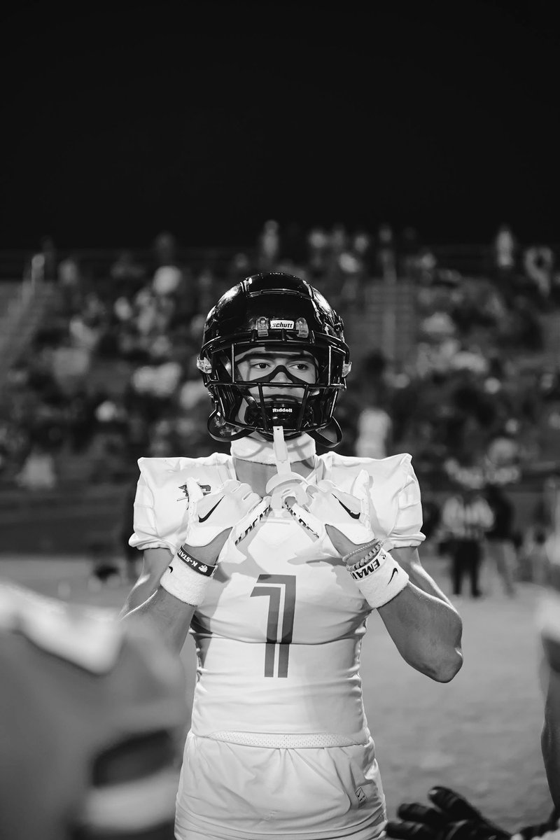 jaycebrownn's tweet photo. This one hurt. I want to thank Choctaw as a whole for a great season. 925 receiving yards, 14 touchdowns and 10 interceptions my senior year. Truly proud of how far i’ve came. Next stop Manhattan, Kansas.💜🤝🏽 https://t.co/fxxbtPQSUX