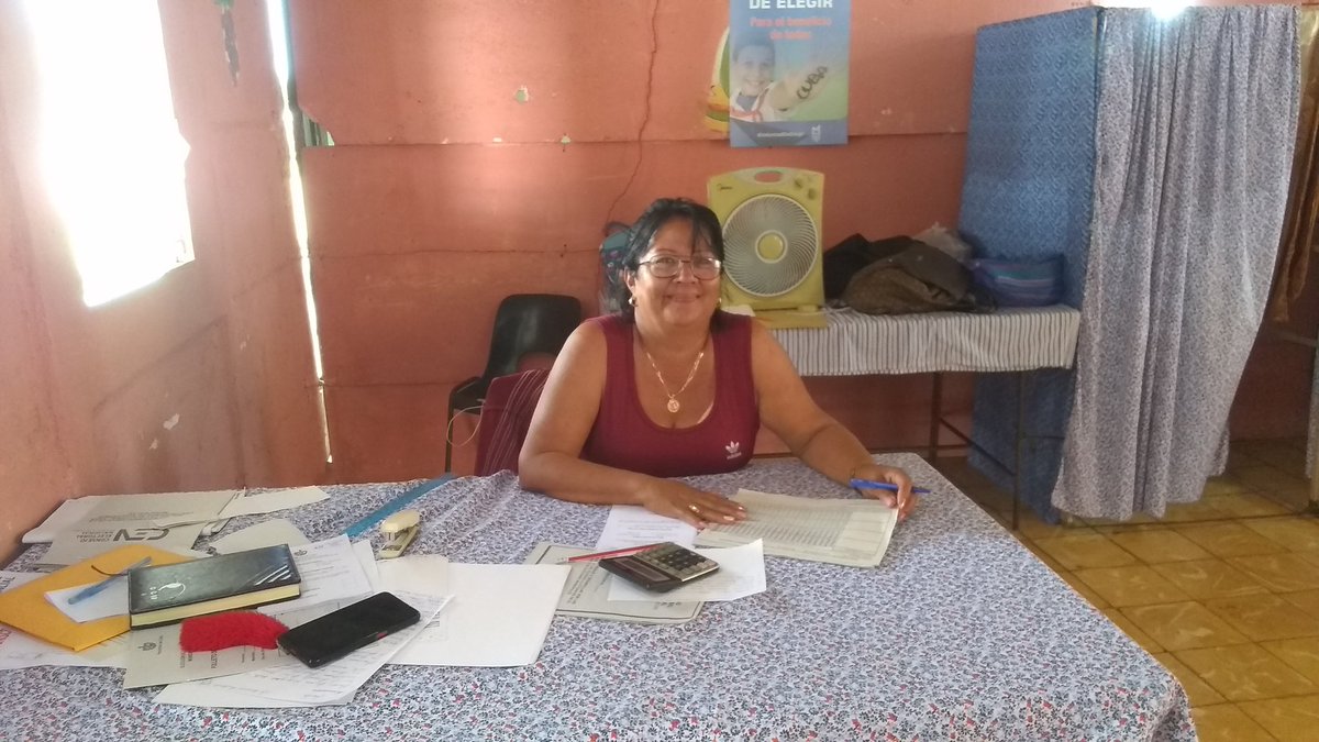 MixtoAbel1's tweet photo. Hoy se celebran las elecciones del Delegado de la Circunscripción a la cual pertenece nuestro centro, siendo el mismo el lugar acordado para dicho proceso. #YoVotoEl27  @pineda_lien @Eugeniocubano @DirectorMunici2 https://t.co/85G6iuQomo