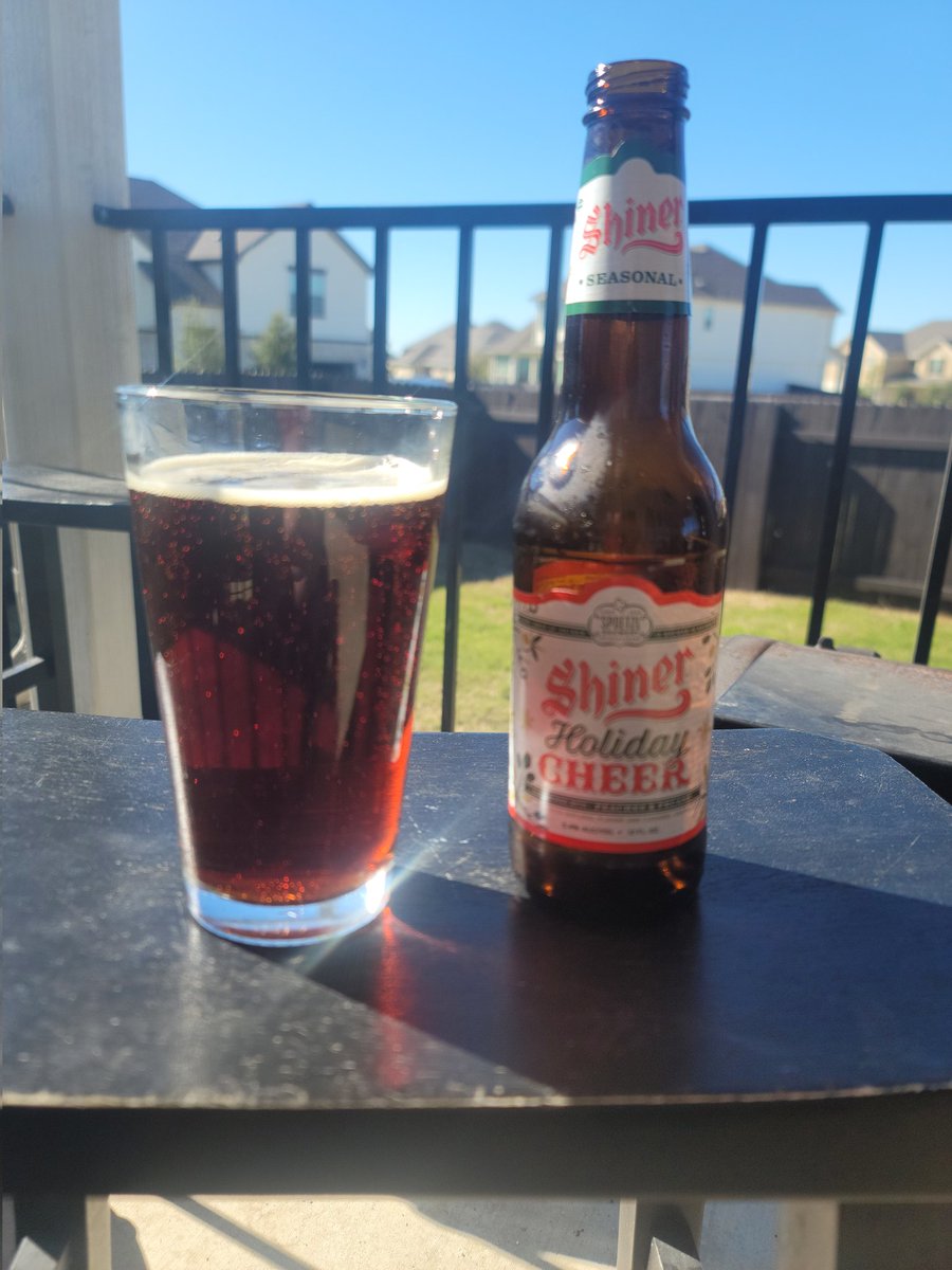 Frothy1st's tweet photo. Hope all your FrothHeads had a great Turkey Day! 

One of the beers we are celebrating today is @ShinerBeer Holiday Cheer Ale! A little bit of Christmas in your mouth, with Pecans and peaches conquering this 5.4% ale. It's smooth and very tasty! 

Good luck today in your FF games https://t.co/EsdGNeDSmI
