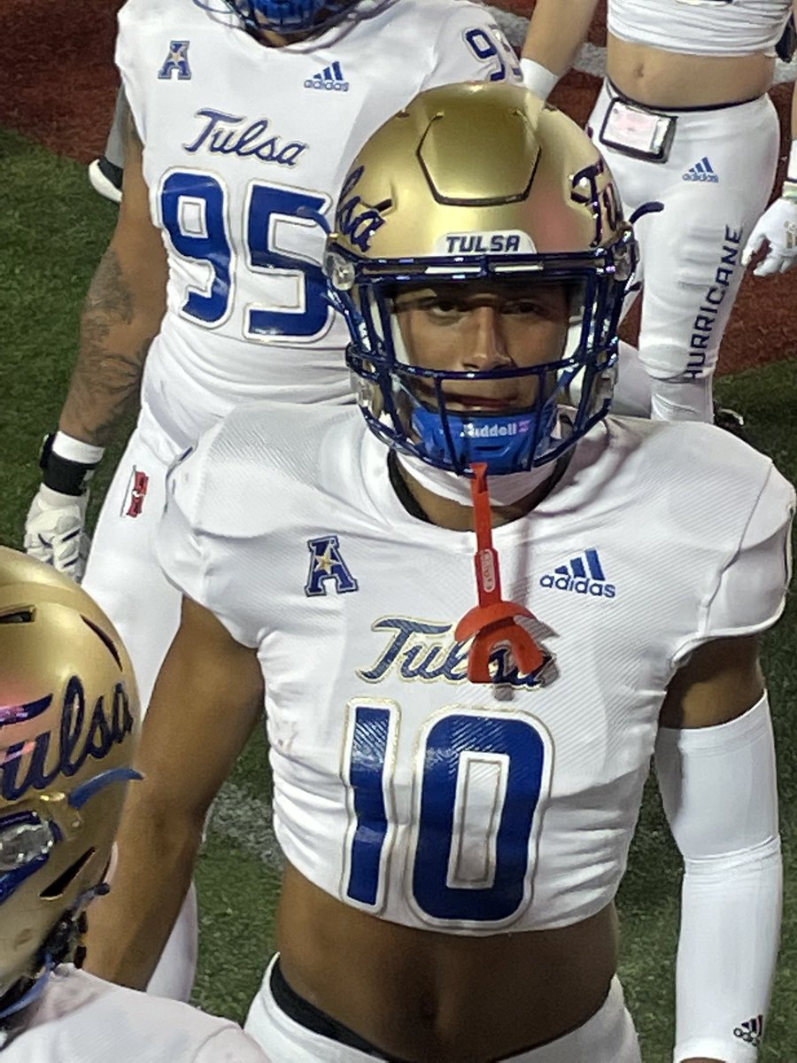 AP_OKeefe's tweet photo. We had so much fun cheering on Tulsa football last night!  So proud of you, Sean!  @sean_deon https://t.co/2lSKopgPlR