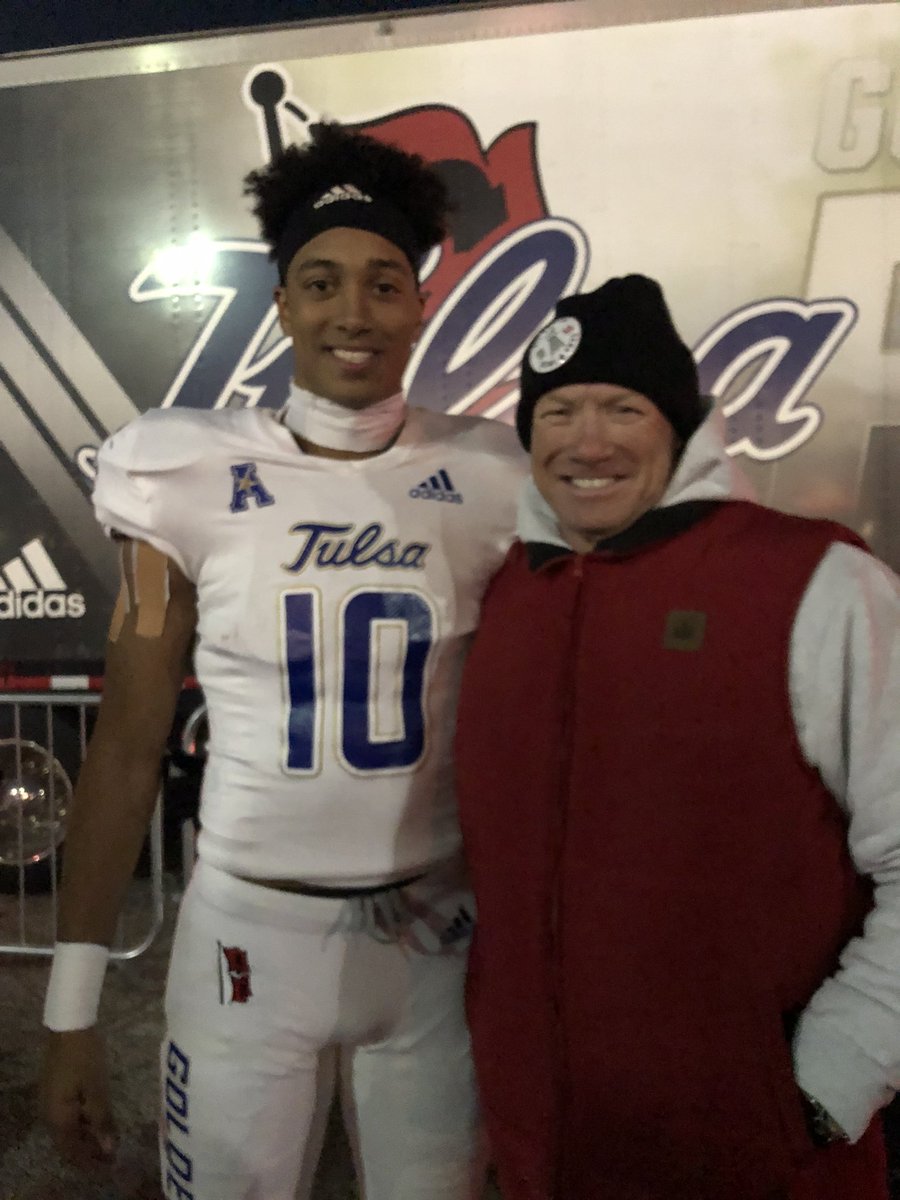 AP_OKeefe's tweet photo. We had so much fun cheering on Tulsa football last night!  So proud of you, Sean!  @sean_deon https://t.co/2lSKopgPlR