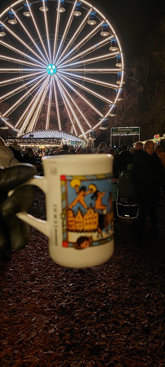 BeataJadwisia's tweet image. Otwarcie sezonu... 🎄☃️
#Christkindlsmarkt
#ersteradvent 
#Landshut