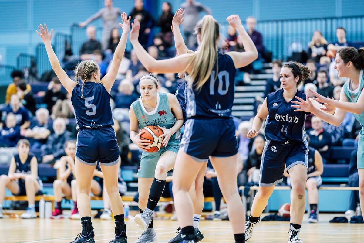 Cambridge squeeze out a victory against Oxford by just 3 points to take their first victory in the historic fixture in five years.