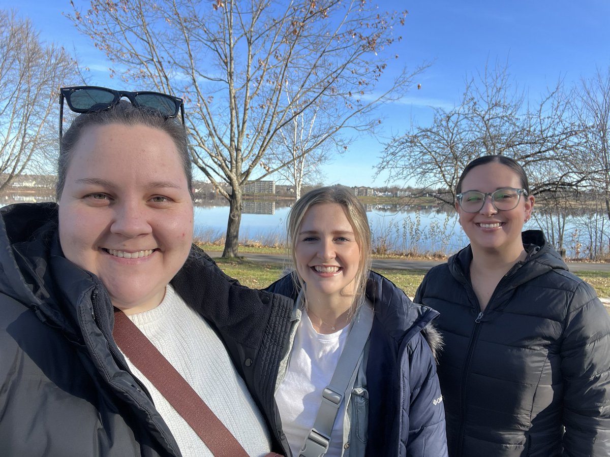 kimberlybourque's tweet photo. This weekend was good for the soul. I love when we can get together because our adventures are always full of laughter and all things @jonasbrothers! 🥰

@boyledana @samcourtt https://t.co/iAFzVDmMoZ