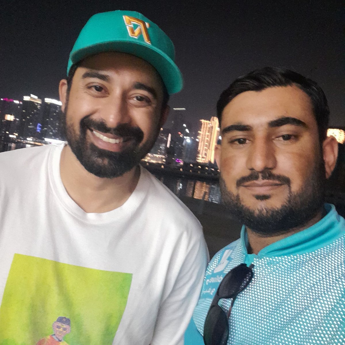 NaeemIq985's tweet photo. It's a pleasure to meet you sir
@rannvijaysingha https://t.co/ZeOuq88gBp