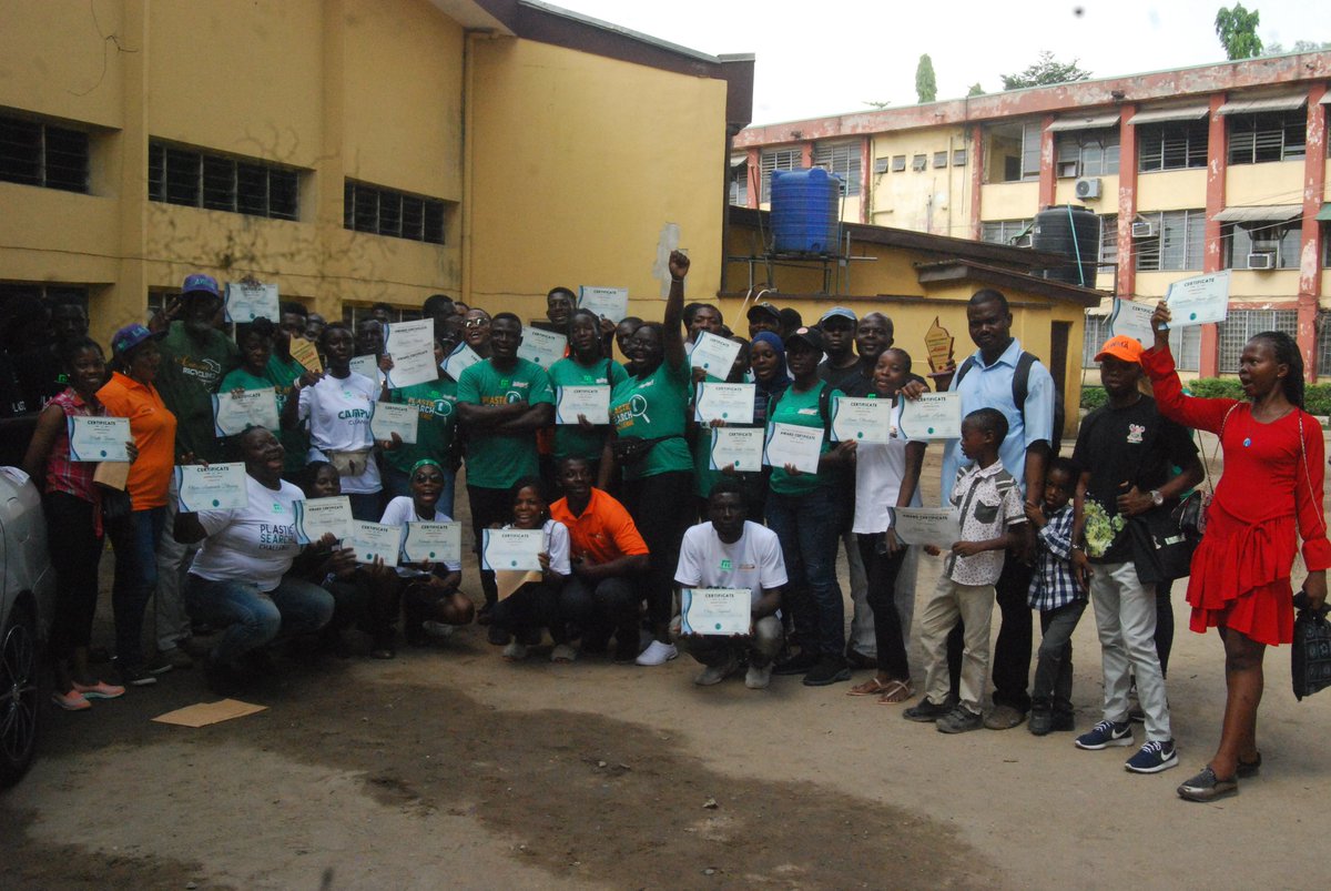 trashusers_NG's tweet photo. The event which held on the Campus of YABATECH was a huge success as deserving members were also presented with awards and certificates..
.
.
#Trashusers #plasticrecycling #Recycle #yabatechupdate #plasticpollution #plasticrecycling https://t.co/a06jOFXh55