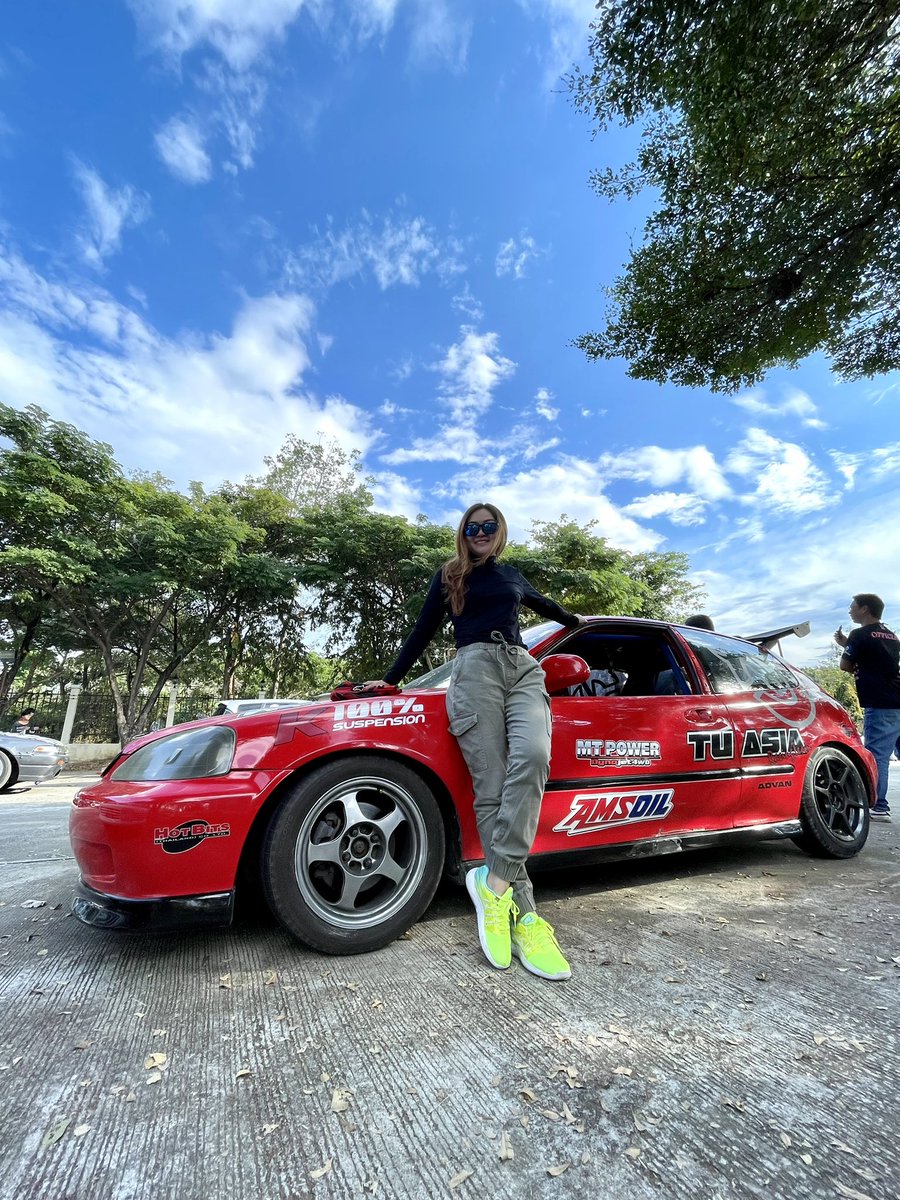 EmmieSuparat's tweet photo. แค่ซ้อมแน่นะวิ🤣🤣

#gymkhana
#EG #3door #Civic
#อู่ตู่_เอเชีย #TuAsia #ตู่เอเชีย
#tuasiaracingteam #emmieactivity
#KeepRacingFun
#KeepGymkhanaFun https://t.co/IKQKL1Qx7G