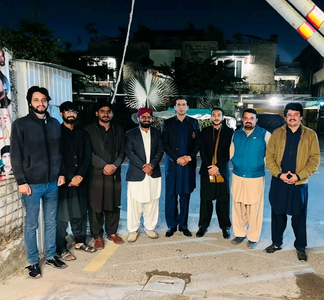 PSFRwpDiv's tweet photo. اسلامک یونیورسٹی اسلام آباد سے مہران کونسل اور پی ایس ایف کے وفد کی  رہنماء پیپلز پارٹی  بیرسٹر شاہ رخ پرویز راجہ ، عثمان ستی ، راجہ عمیر اور آر ایس ایف کے آرگنائزر عمر عبداللہ سے ملاقات۔  
جامعہ اسلامک کے طلباء کو بھرپور حمایت کی یقین دہانی  کراتے ہیں۔ https://t.co/iQFEZnlYG5