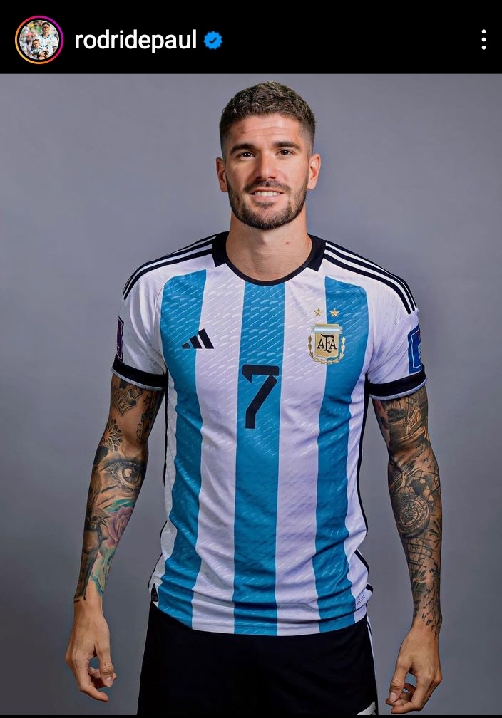 ymbernal's tweet photo. Ya podemos hacer el hilo de los más guapos de Catar ? https://t.co/y0sa0SUieB