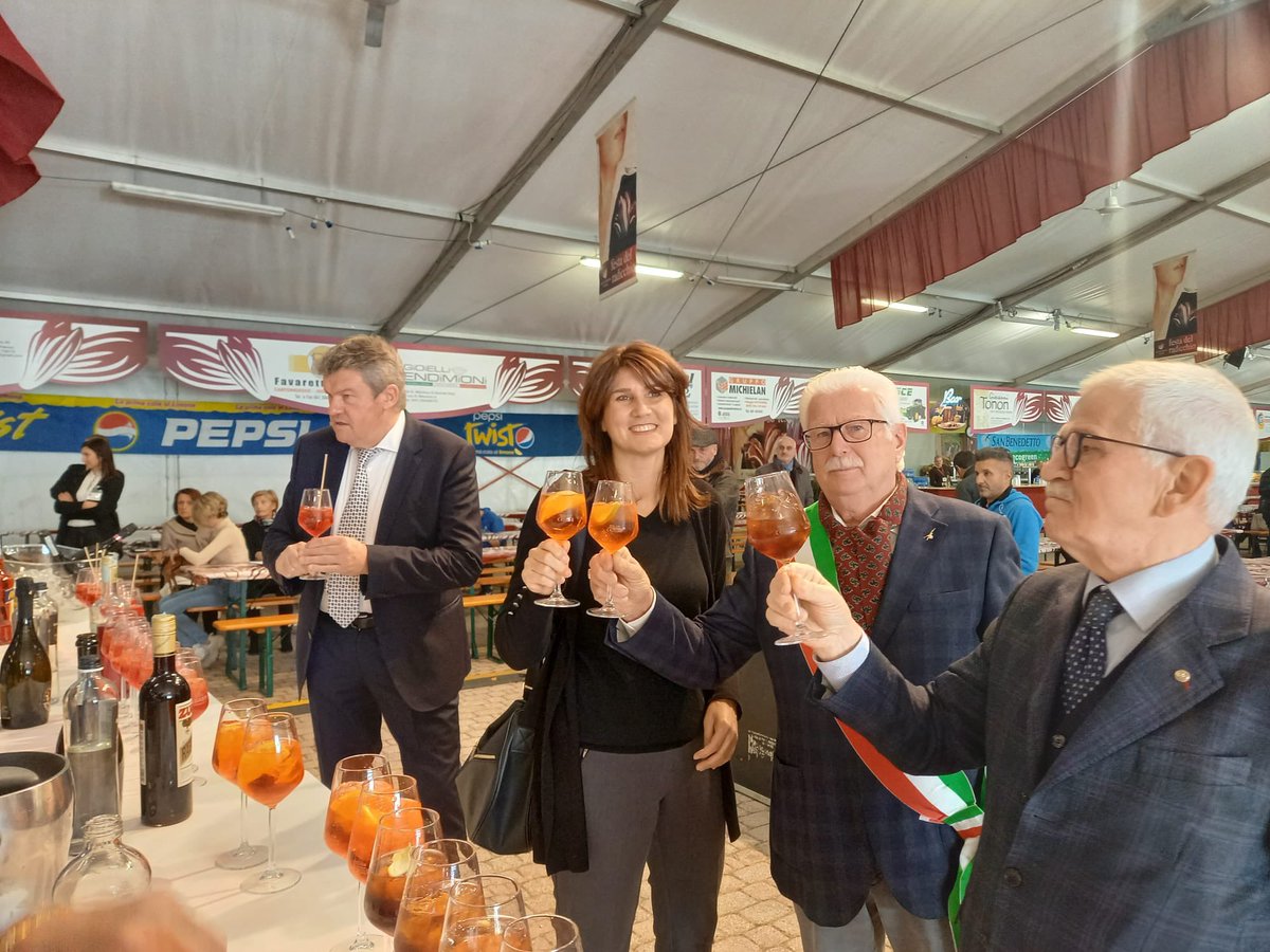 GiorgiAndreuzza's tweet photo. 𝐒𝐜𝐨𝐫𝐳𝐞̀: 𝟒𝟎^ 𝐅𝐞𝐬𝐭𝐚 𝐃𝐞𝐥 𝐑𝐚𝐝𝐢𝐜𝐜𝐡𝐢𝐨 𝐑𝐨𝐬𝐬𝐨 𝐃𝐢 𝐓𝐫𝐞𝐯𝐢𝐬𝐨 𝐈𝐆𝐏. 𝟏𝟑° 𝐂𝐨𝐧𝐜𝐨𝐫𝐬𝐨 𝐄𝐧𝐨𝐠𝐚𝐬𝐭𝐫𝐨𝐧𝐨𝐦𝐢𝐜𝐨 𝐩𝐞𝐫 𝐈𝐬𝐭𝐢𝐭𝐮𝐭𝐢 𝐀𝐥𝐛𝐞𝐫𝐠𝐡𝐢𝐞𝐫𝐢 𝐏𝐑𝐄𝐌𝐈𝐎 𝐒𝐀𝐍 𝐌𝐀𝐑𝐓𝐈𝐍𝐎 https://t.co/ZUaKkbCnNJ
