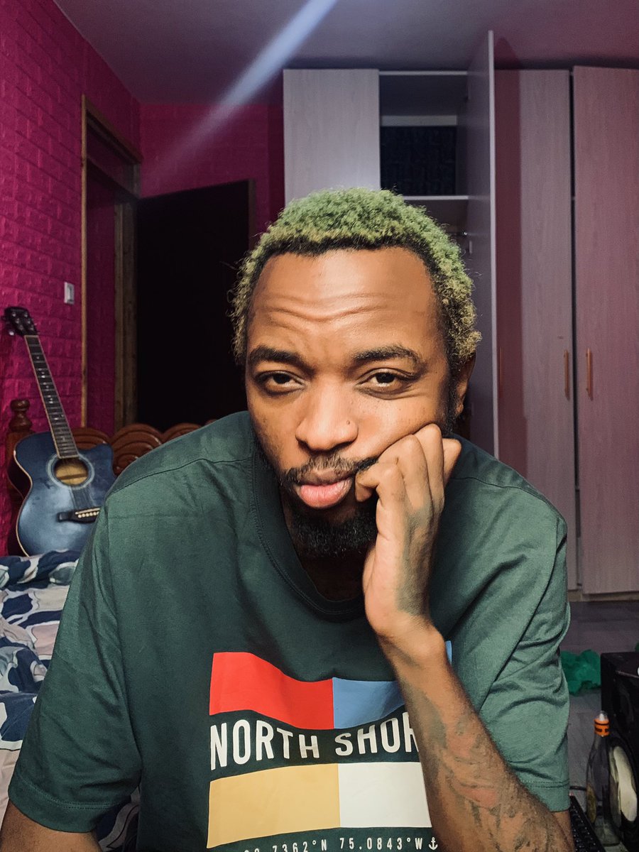 Once in a while please use normal cameras, we miss you guys 🥺