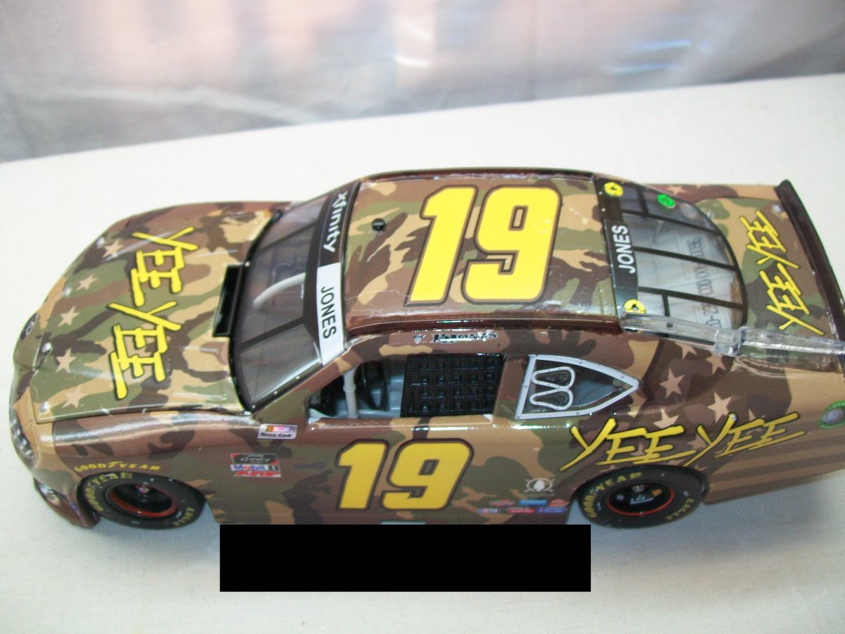 TazRacing88's tweet photo. @BrandonJonesRac @YeeYeeApparel Looks good in a diecast https://t.co/WvOsjGVmbE