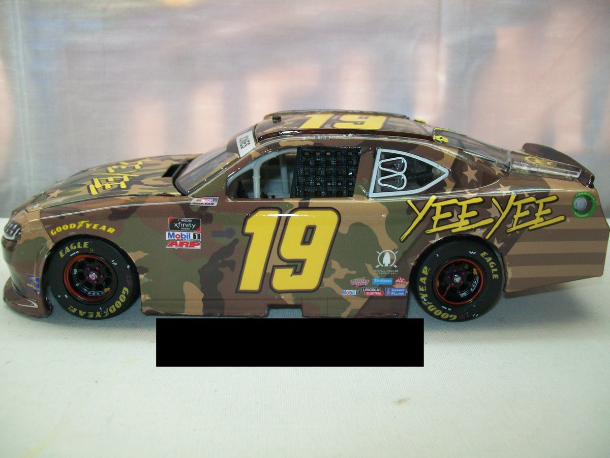 TazRacing88's tweet photo. @BrandonJonesRac @YeeYeeApparel Looks good in a diecast https://t.co/WvOsjGVmbE
