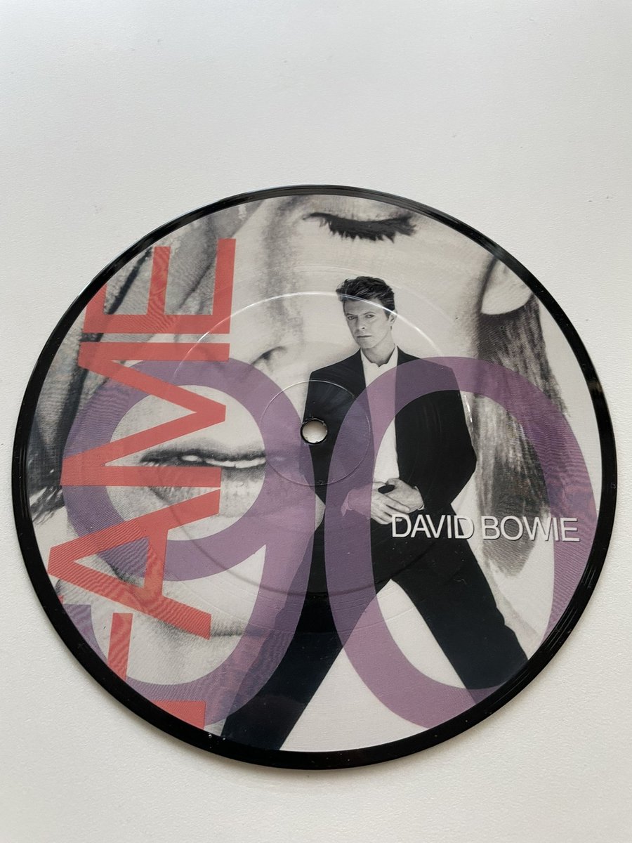 DavidBowieColl's tweet photo. #DavidBowie Fame #MyBowieCollection https://t.co/GkcwWWpIJ0