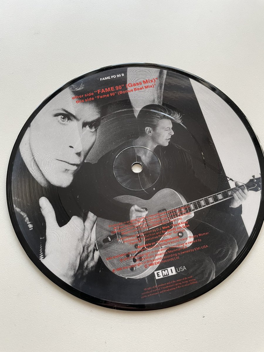 DavidBowieColl's tweet photo. #DavidBowie Fame #MyBowieCollection https://t.co/GkcwWWpIJ0