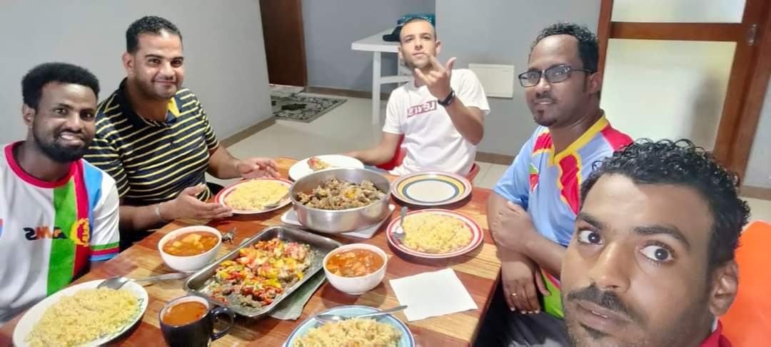 Rora52666958's tweet photo. ህዝባዊ ዲፕሎማሲ
ናይ ድራር እንግዶት ብግብጻውያን ኣዕሩኽትና ድሕሪ ኣንጻባራቂ ዓወት ሃገራዊ ጋንታ ሞሮኮ ኣብ ቀጠር!
#EritreaPrevails #DisarmTPLF #africaunited #Egypt #angola #morocco #sweetops https://t.co/McsjtgPliu