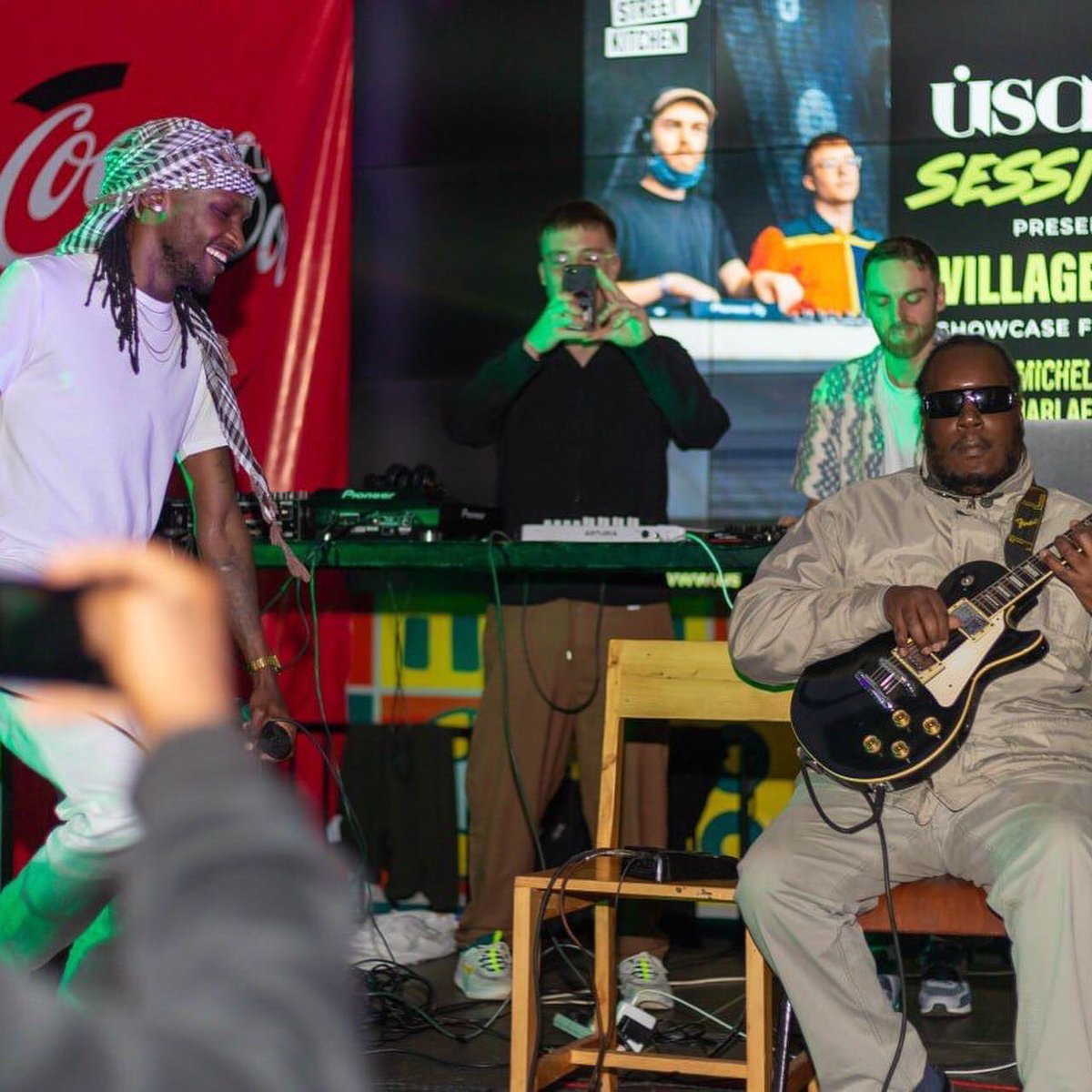 usanii_ke's tweet photo. Last Wednesday’s Usanii Session was one for the book!

Thank you guys for turning up!

We do it again on the 3rd of December with Villagecuts pale Ethos nairobi 

Entry fee 500 .See you then🤝

#usanii#usaniisession#villagecuts#livemusic#ethos#nairobistreetkitchen https://t.co/irppiih7vd