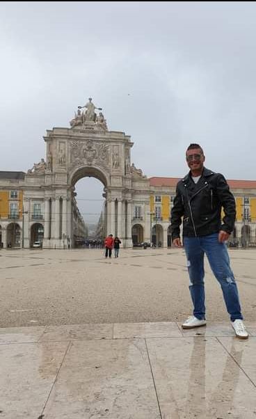 RFelixSilberman's tweet photo. This Is Lisbon WOOOOO! 😎🇵🇹🇪🇦👑
Nothing Worth Having Comes Easy! 
@visitportugal @TurismodeLisboa

#lisbon #lisboa #enjoy #travel #Zara #aroundtheworld #terreirodopaço
#portugal #portugalmaisliberal  #salud #sangria #rayban @ray_ban https://t.co/Uc7IC7YfoY
