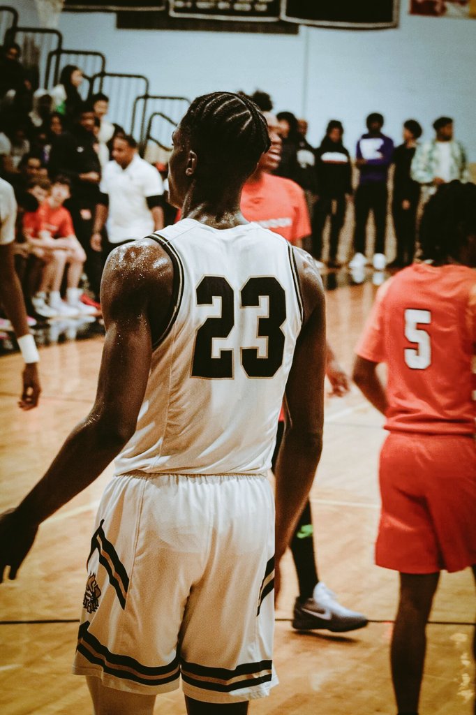 EmbeyaCaleb's tweet photo. @sky not limit
i'm competing with no one i have no desire to play the game of being better than anyone i'm just trying to be better than the person i was yesterday🔥🚀🦅🦍 https://t.co/lMD7dmS1bs
