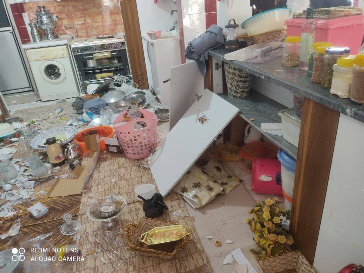 وضعیت خانه های مردم در کردستان بعد از حمله پلیس نماها

#اعتصابات_سراسری 
#توماج_صالحی 
#حسين_رونقی