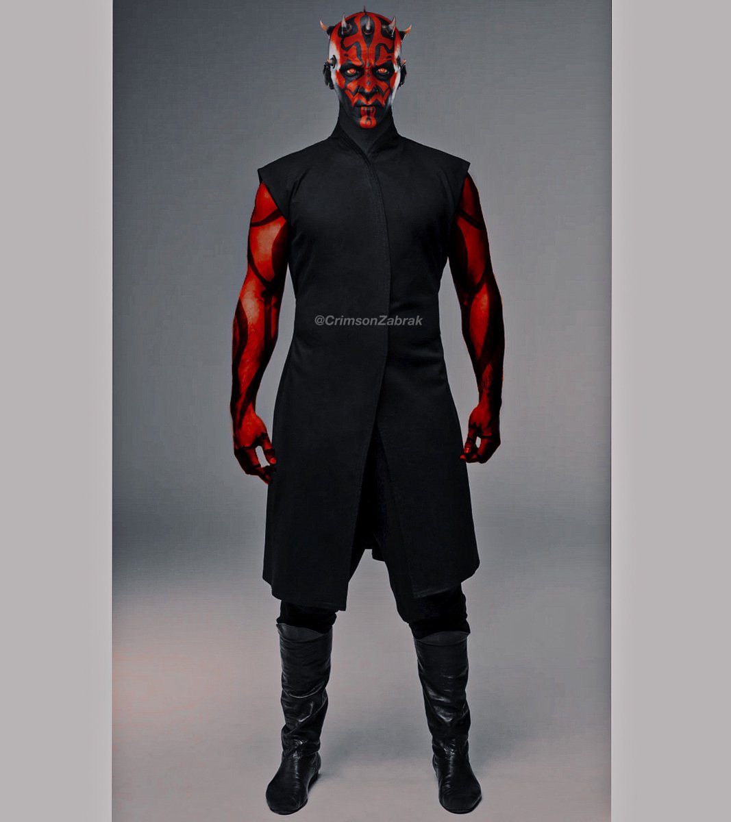 CrimsonZabrak's tweet photo. ——
Maul is busy pulling himself out of miserable feelings via vigorous exercise. Lunges, stretches, twirls and kicks. One-armed push-ups, enough burpees to make him nauseous. Then he is running through every single kata in his memory.
#SeductiveSunday-ish? #SeductiveSITHday. https://t.co/55IBMtCy7N